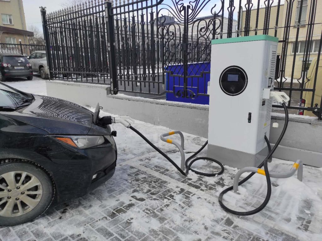 Commercial DC Charger Case Study: Dual-Gun DC Fast Charger with Built-in Heater for -30°C Operation in Russia